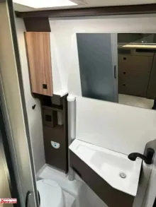 Fahrzeugbild Bürstner B66 600 C #9