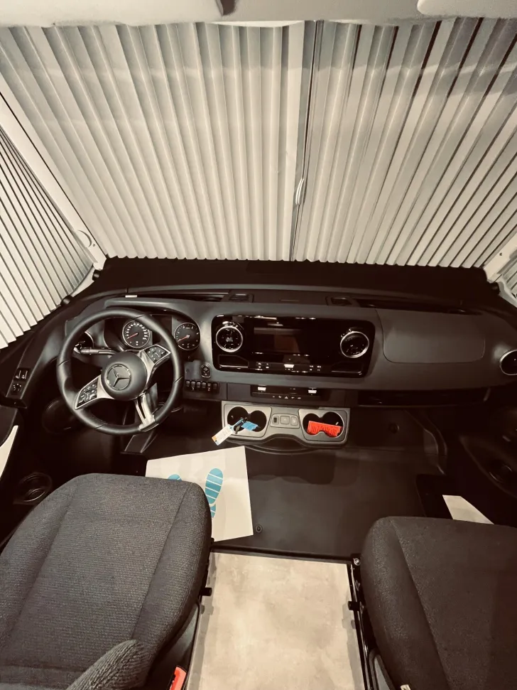 Fahrzeugbild Hymer B-Klasse MC I BlackLine 600 YOUNG CAMPER #6