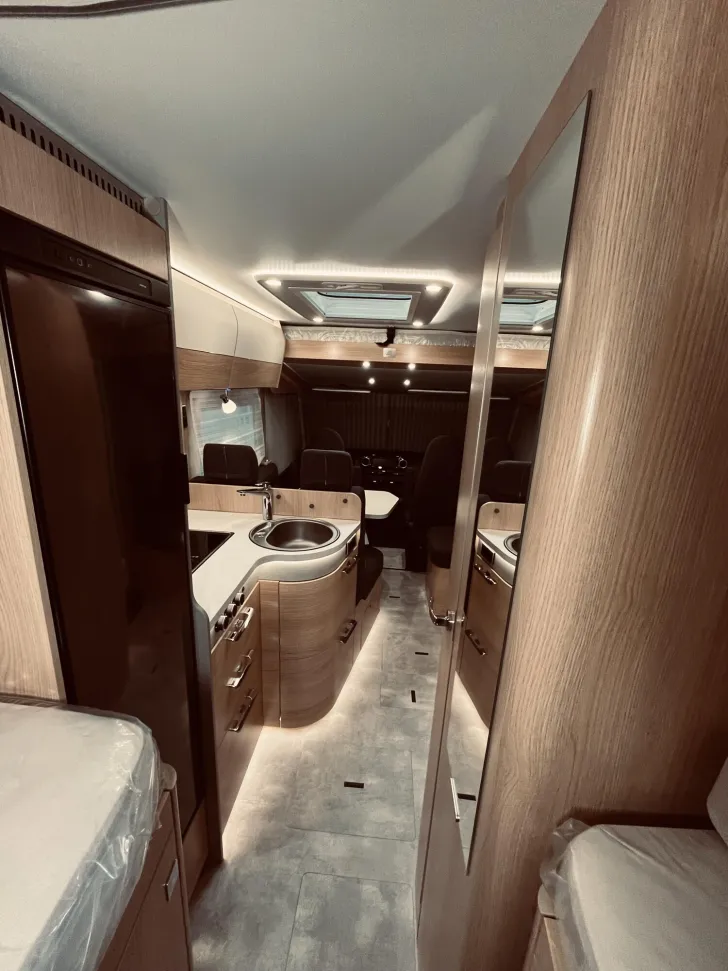 Fahrzeugbild Hymer B-Klasse MC I BlackLine 600 YOUNG CAMPER #18