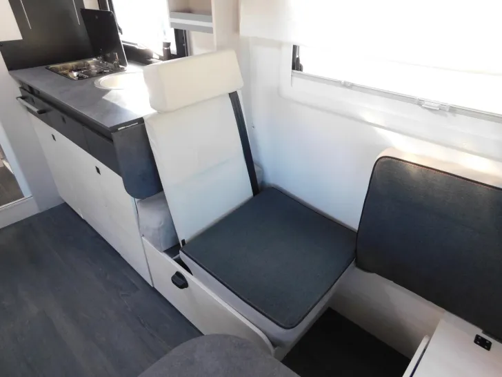 Fahrzeugbild Challenger Teilintegriert Ultimate Edition 260 #24