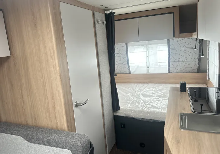Fahrzeugbild Knaus Sport 420 QD Duschausbau #9