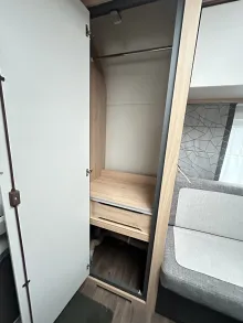 Fahrzeugbild Knaus Sport 420 QD Duschausbau #13