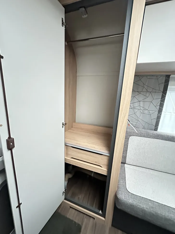 Fahrzeugbild Knaus Sport 420 QD Duschausbau #13