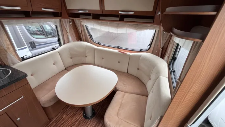 Fahrzeugbild Hymer Eriba Nova SL 465 #6