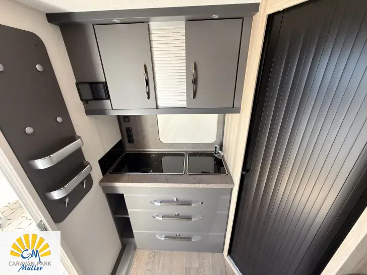 Fahrzeugbild Hobby De Luxe 460 SFf Model 2026 sofort verfügbar #7