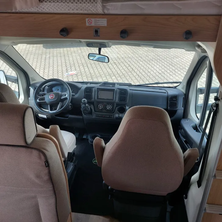Fahrzeugbild LMC Tourer A 690 G #6