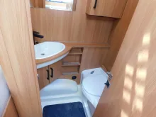 Fahrzeugbild Knaus Sport 420 QD 1300 kg,Sackmarkise,Gas-Alarm #15