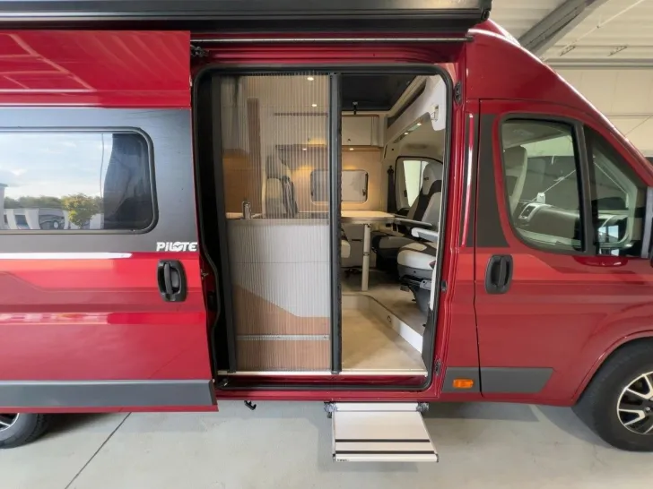 Fahrzeugbild Pilote V 630J/Einzelbetten+AUFSTELLDACH/TOP-ANGEBOT!! #6