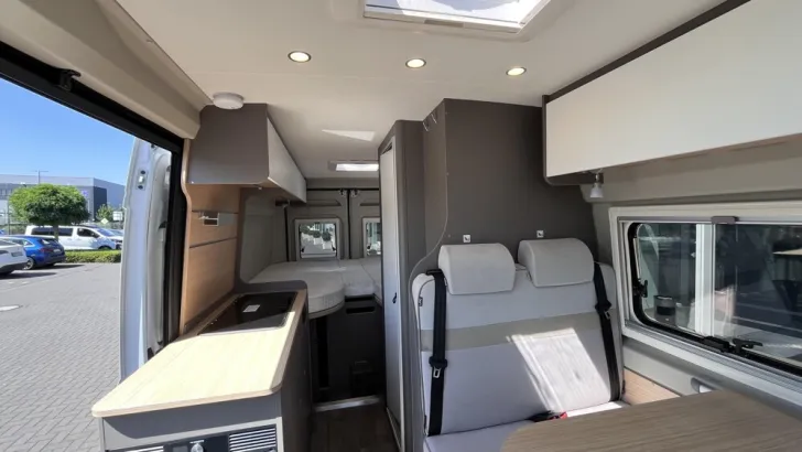 Fahrzeugbild LMC Innovan 640 #8