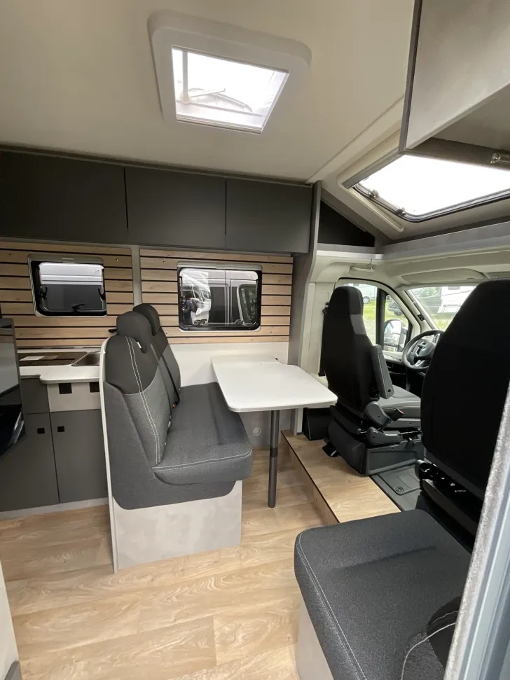 Fahrzeugbild Crosscamp EXPDN T 7.4 E Peugeot Multimediasystem gratis! #6