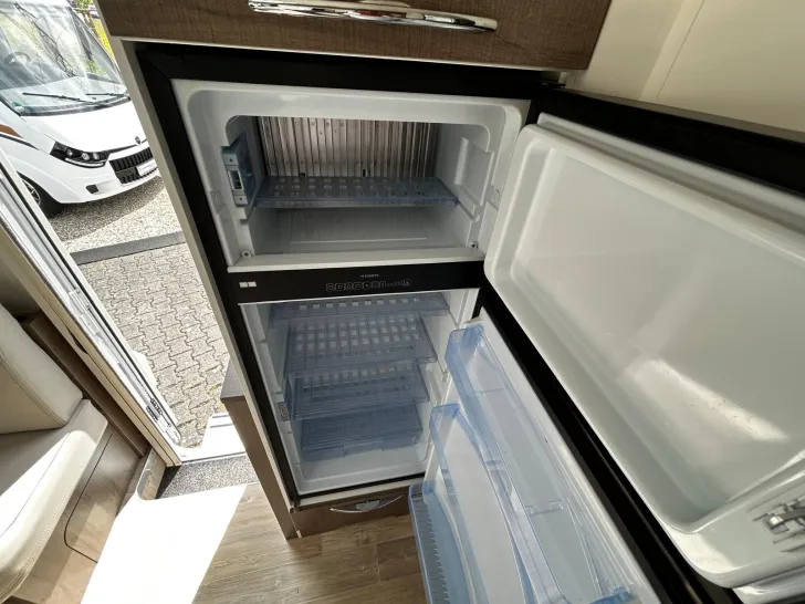 Fahrzeugbild Mooveo TEi 74 EB*AHK*SOLAR*SAT*TV*KLIMA*AUTOM. #29