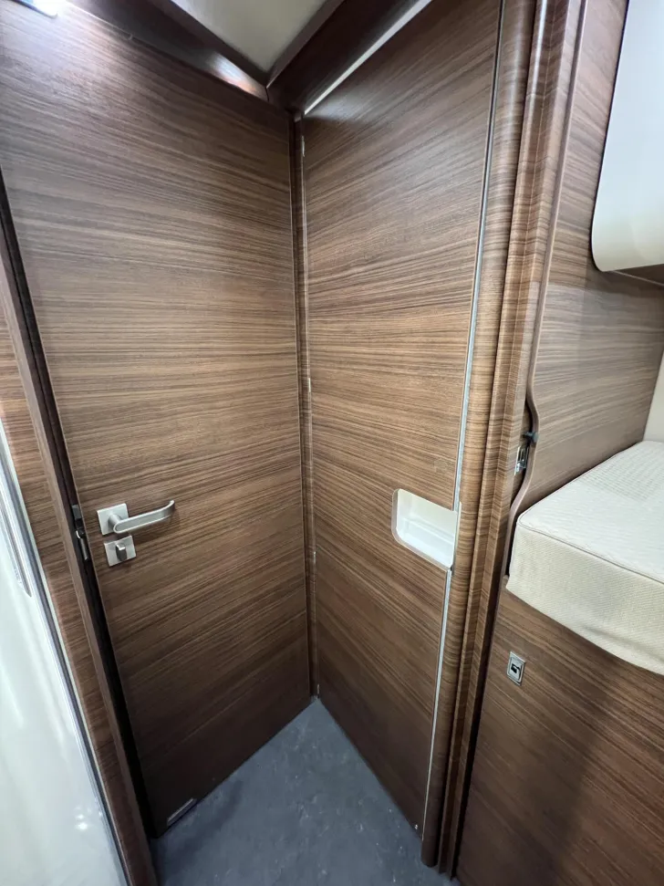 Fahrzeugbild Carthago chic c-line I 4.9 LE Mercedes (368) #35