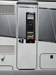 Fahrzeugbild Carthago chic c-line I 4.9 LE L auf Okt26|Alarm|WR|Solar #7