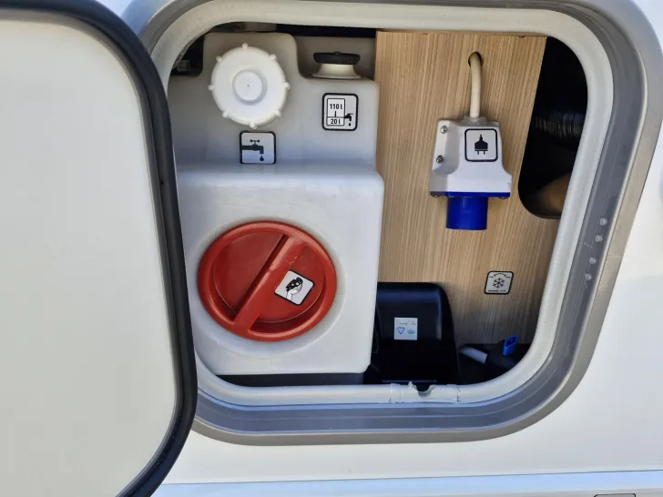 Fahrzeugbild Bürstner Nexxo Time Edition 30 t 569 "SAT*Solar*LiFe*WR* #32