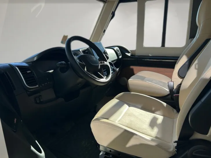 Fahrzeugbild Carthago chic c-line I 4.9 LE #7