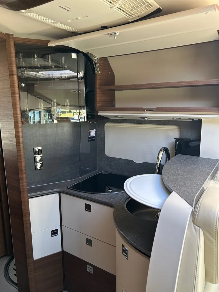 Fahrzeugbild Carthago chic c-line I 4.9 LE #13