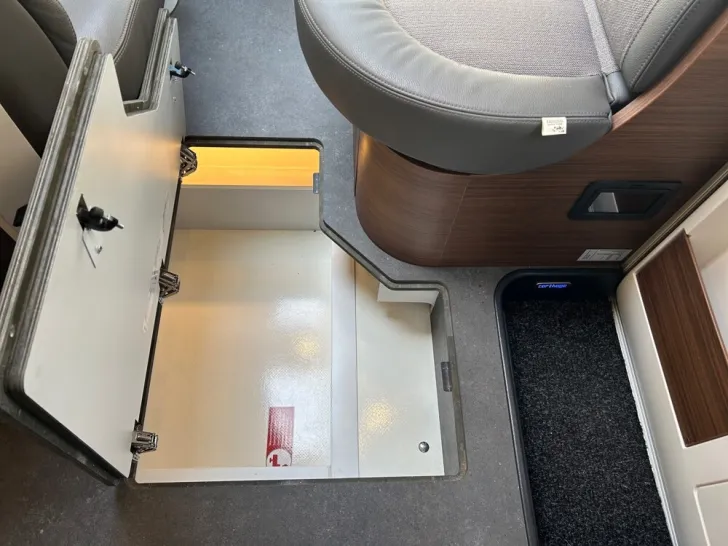 Fahrzeugbild Carthago chic c-line I 5.9 XL LE #21