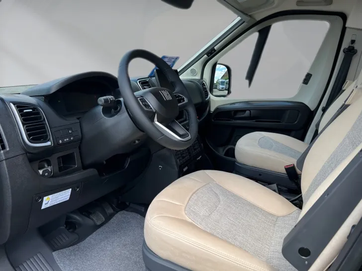 Fahrzeugbild Malibu Van charming GT skyview 640 LE Fiat (757) #9