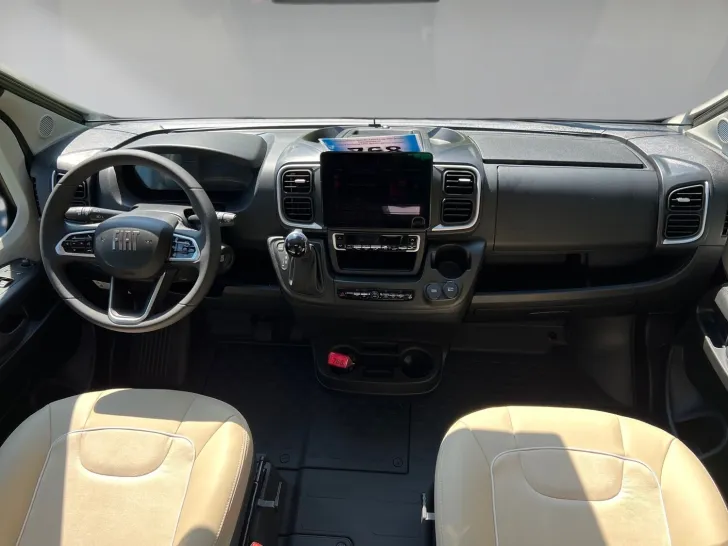 Fahrzeugbild Malibu Van first class - two rooms GT skyview 640 LE RB Fiat (768) #13