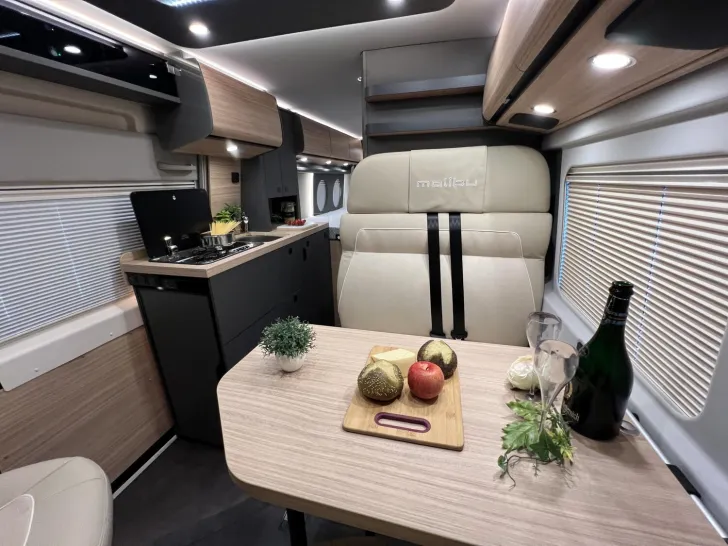 Fahrzeugbild Malibu Van first class - two rooms GT skyview 640 LE RB Fiat (768) #16