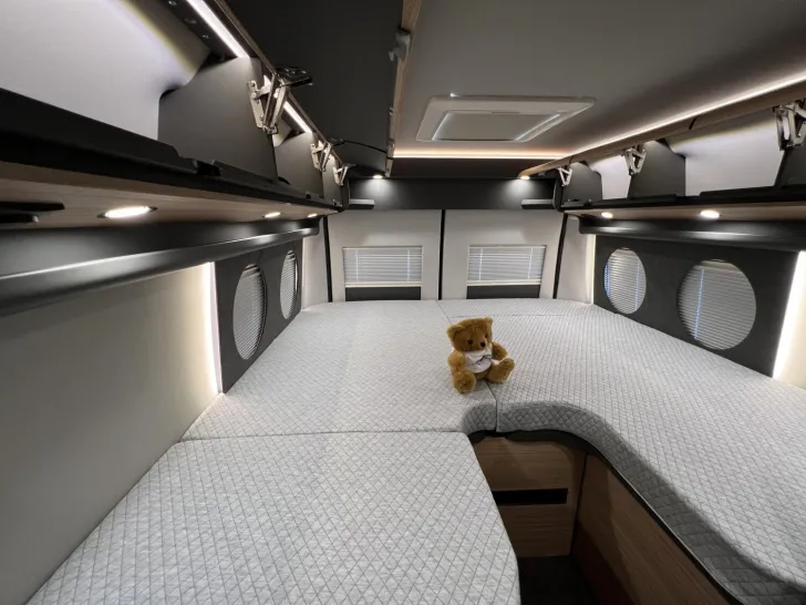 Fahrzeugbild Malibu Van first class - two rooms GT skyview 640 LE RB Fiat (768) #26