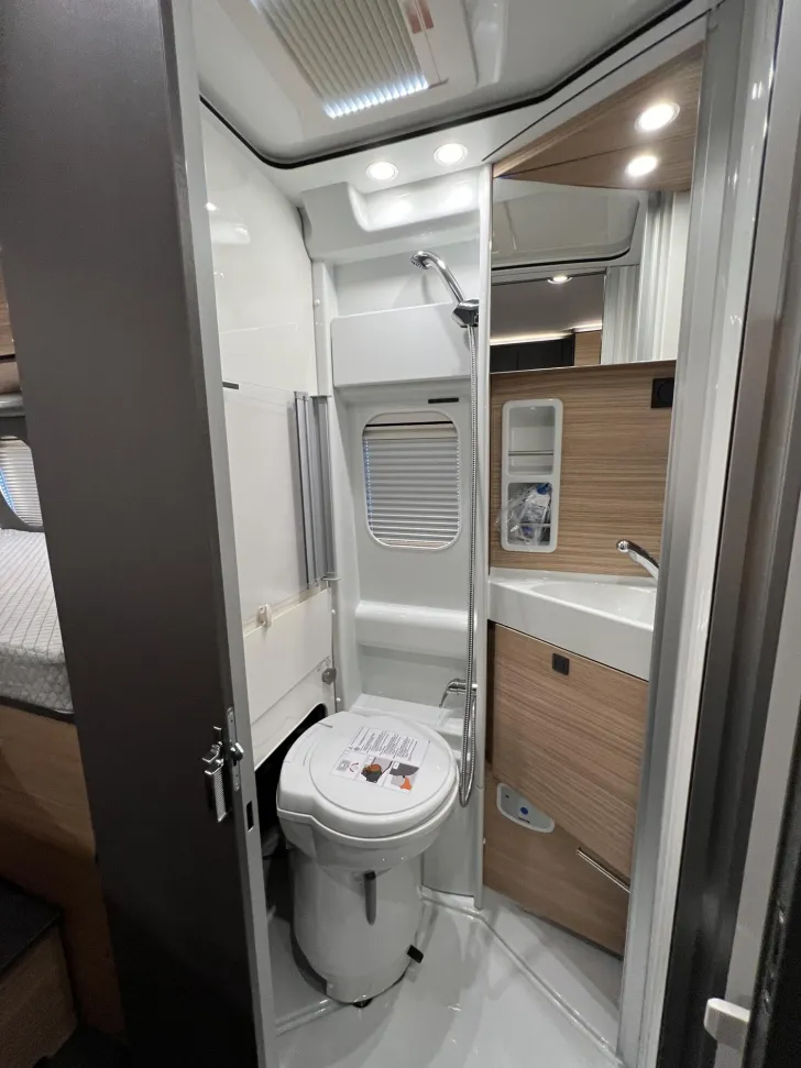 Fahrzeugbild Malibu Van charming GT skyview 640 LE K Fiat (758) #31