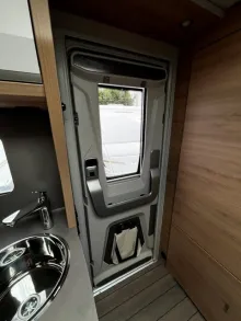 Fahrzeugbild Knaus Südwind 420 QD Black Selection #7