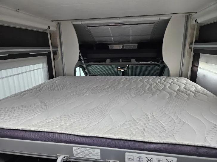 Grundriss Nacht Chausson Titanium Premium Top gepflegt, inklusive aller