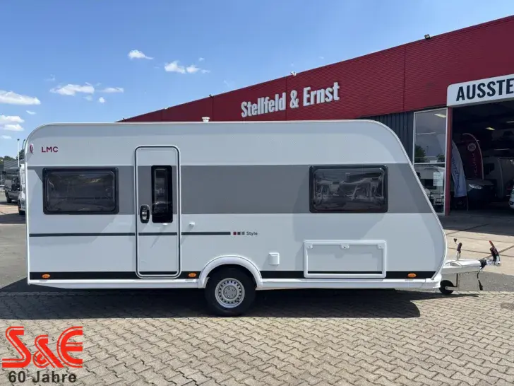 Fahrzeugbild LMC Style 440 D #1
