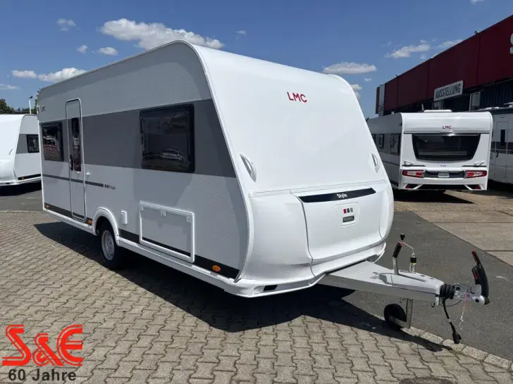 Fahrzeugbild LMC Style 440 D #2