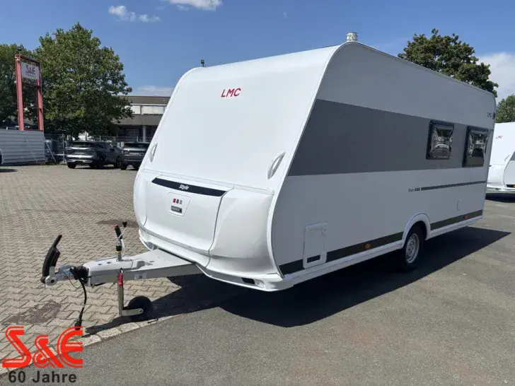 Fahrzeugbild LMC Style 440 D #3
