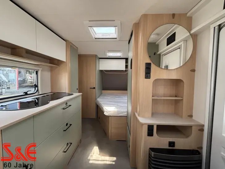 Fahrzeugbild LMC Style 440 D #16