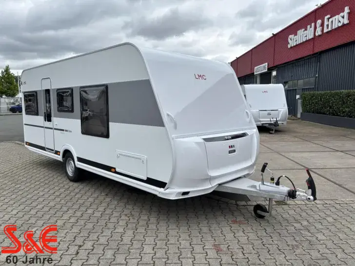 Fahrzeugbild LMC Style 450 D #2