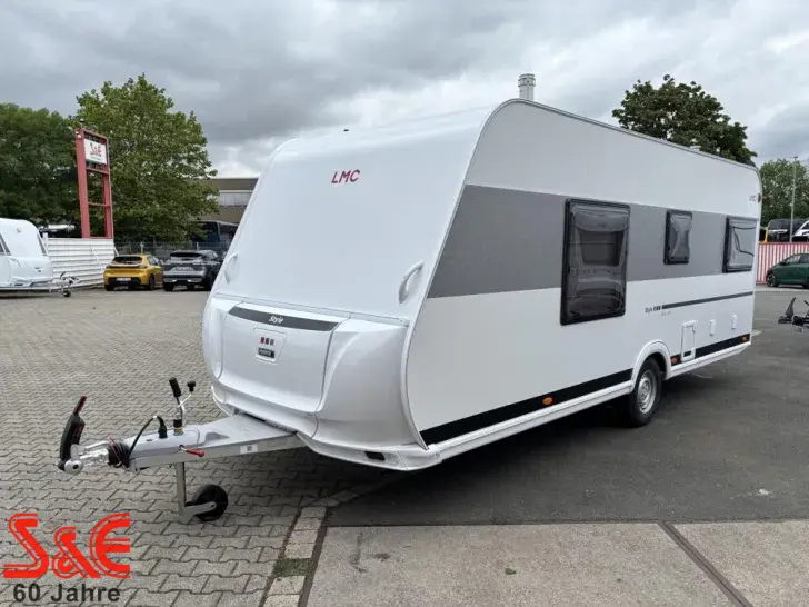 Fahrzeugbild LMC Style 450 D #3