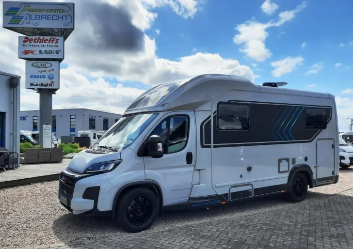 Fahrzeugbild Bürstner Signature SFT 7.1 Verfüg./Sparen Sie 12.306,- € #1