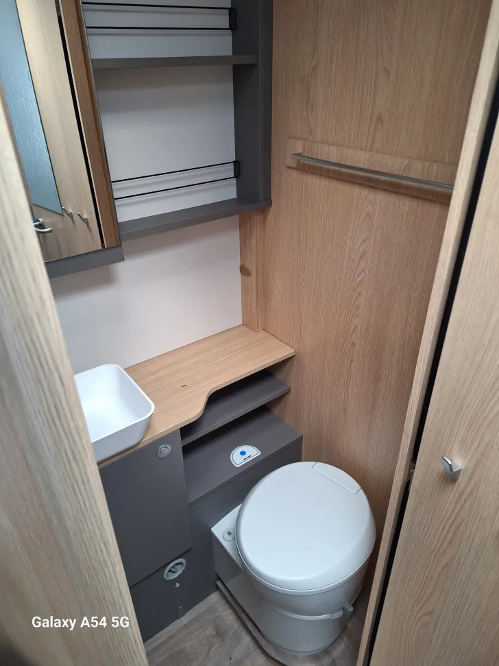 Fahrzeugbild LMC Tourer Lift H 720 Hubbett, Markise #11