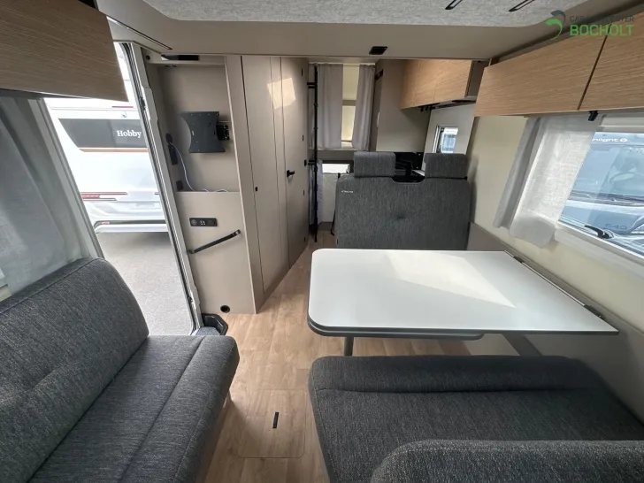 Fahrzeugbild Bürstner Campeo TD 676 Etagenbetten / AHK / WIFI #9