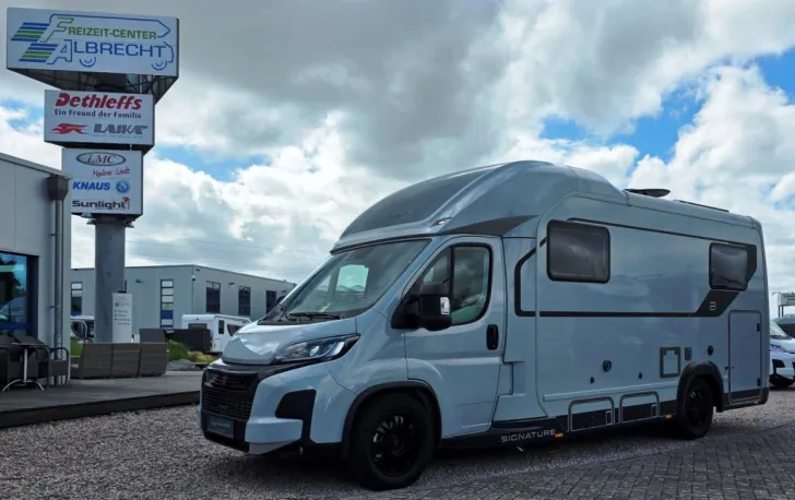 Fahrzeugbild Bürstner Signature SFT 7.1 Verfüg./Sparen Sie 11.356,- € #1