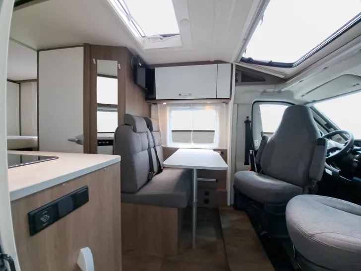 Fahrzeugbild Carado V 339 Pro+, Solar, LTE, TV-Paket #11