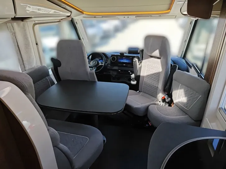 Fahrzeugbild Carthago C2-tourer I 141 KB LE comfort Mercedes #11