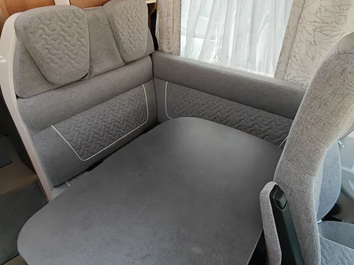 Fahrzeugbild Carthago C2-tourer I 141 KB LE comfort Mercedes #12