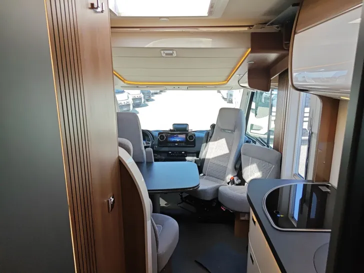 Fahrzeugbild Carthago C2-tourer I 141 KB LE comfort Mercedes #19