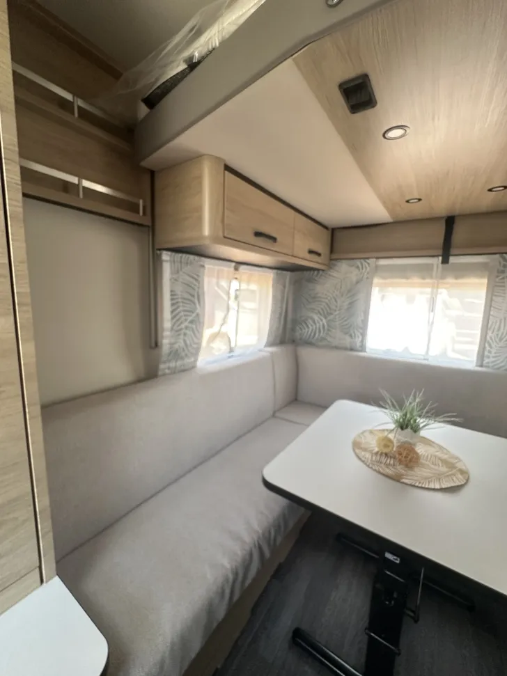 Fahrzeugbild Weinsberg CaraOne 390 PUH AKTIONSPREIS , 4 Pakete #14