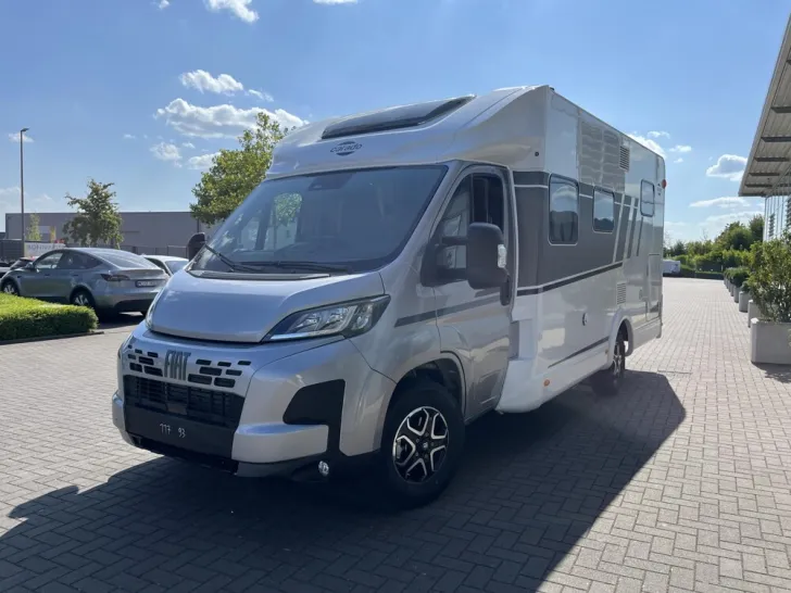 Fahrzeugbild Carado T 328 #2