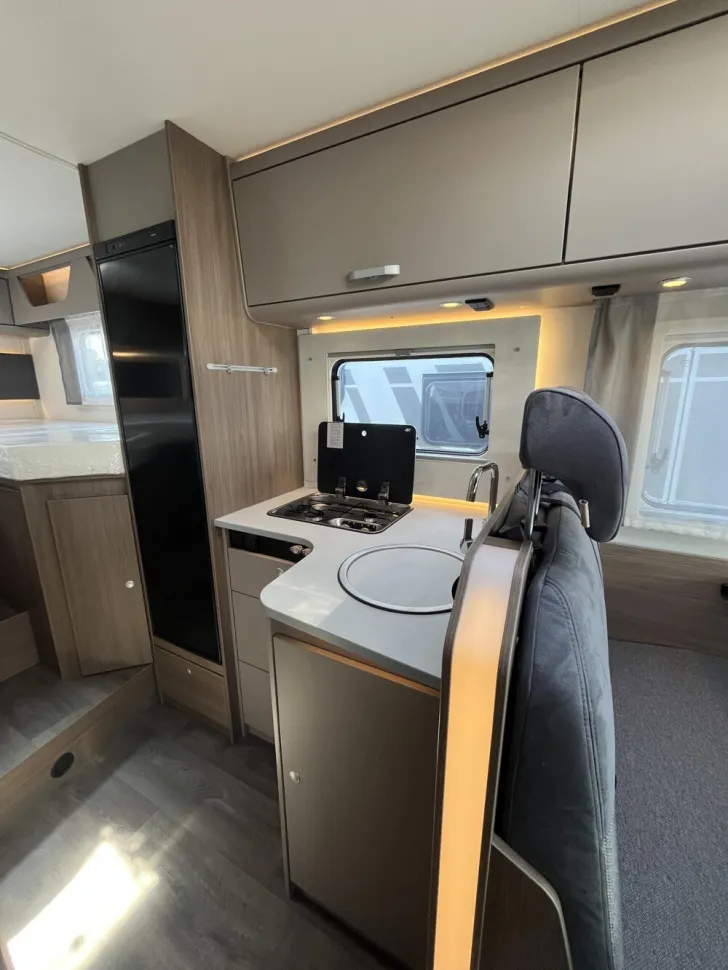 Fahrzeugbild Carado T 328 #8