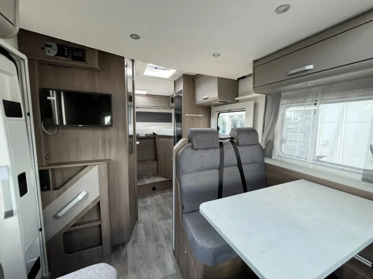 Fahrzeugbild Carado T 328 #13