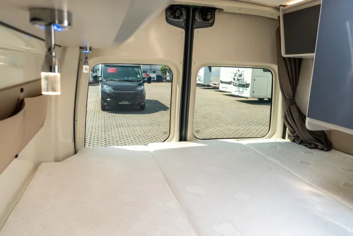 Fahrzeugbild Ahorn Camp Van 550 *Außendusche*Markise*Kamera #13