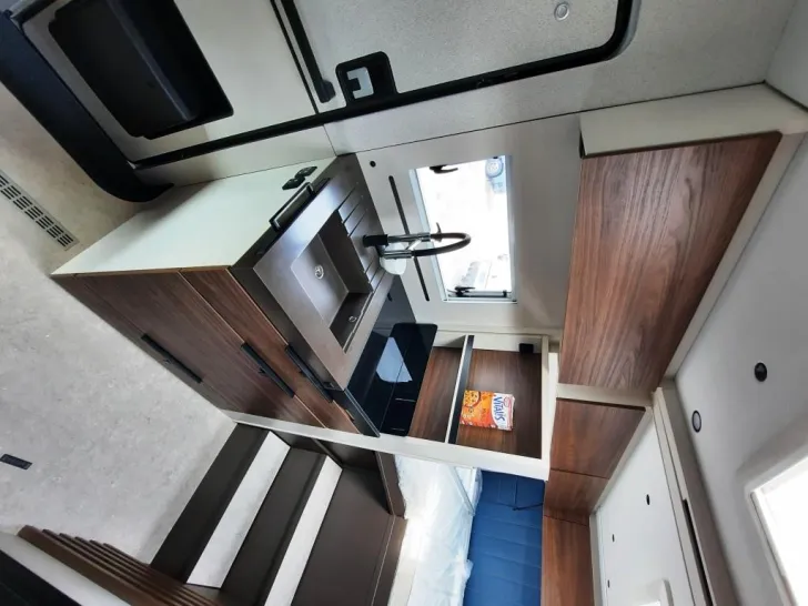 Fahrzeugbild Bürstner Signature SFT 7.1 Verfüg./Sparen Sie 12.306,- € #10