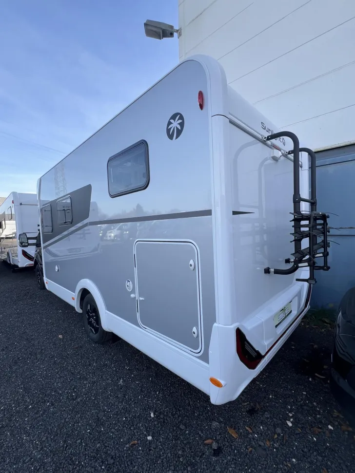 Fahrzeugbild Sunlight Adventure T Ford 670S *Hubbett*Automatik*165 PS* #6
