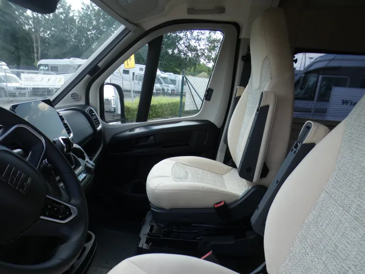 Fahrzeugbild Malibu Van Diversity 640 LE K GT Sonderpreis #8